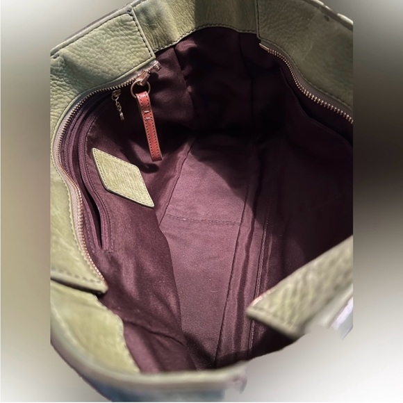 COACH Green Suede Chelsea Handbag. - Picture 7 of 7